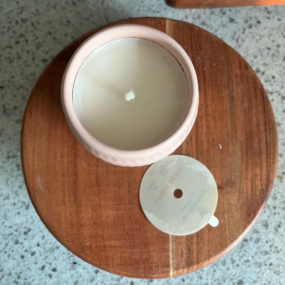 Hearth and Hand Citrus Grove  Candle - Picture 2 of 3